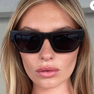 VEHLA Black Sunglasses